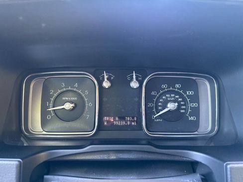 Used 2009 Lincoln MKX AWD image 27