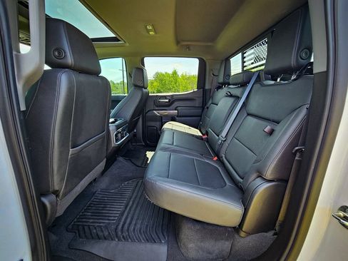 Used 2022 Chevrolet Silverado 1500 LTZ w/ LTZ Premium Package AWD/4WD image 33