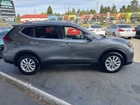 Used 2019 Nissan Rogue SV AWD/4WD image 10