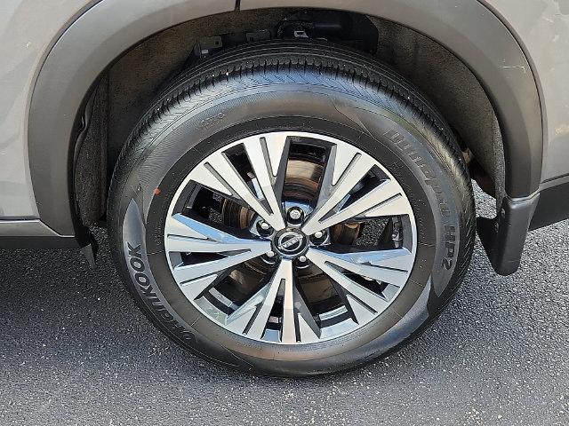 Used 2023 Nissan Rogue SV AWD/4WD image 30
