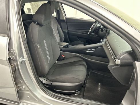 Used 2023 Hyundai Elantra SEL w/ Convenience Package FWD image 23