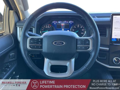 Used 2024 Ford Expedition XLT image 21