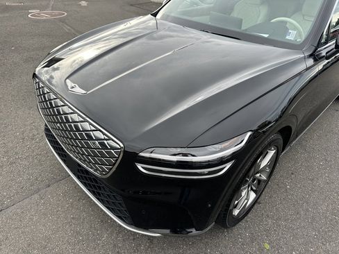 Used 2025 Genesis Electrified GV70 Advanced w/ Prestige Package image 3