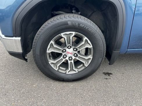 Certified 2024 GMC Sierra 1500 SLT image 27