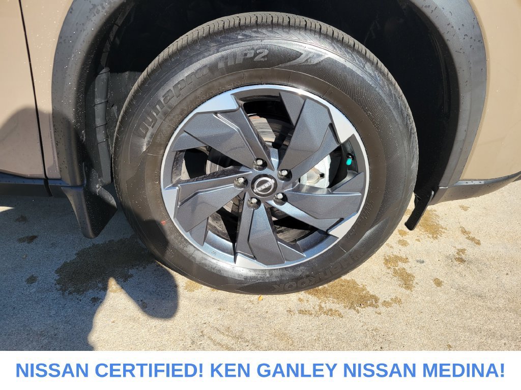 Certified 2024 Nissan Rogue SV w/ SV Premium Package AWD/4WD image 22