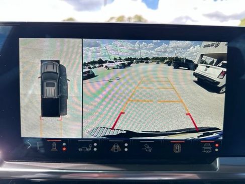 Used 2024 Chevrolet Silverado 1500 LT w/ Safety Package AWD/4WD image 17
