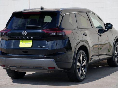 Used 2024 Nissan Rogue SL AWD/4WD image 48