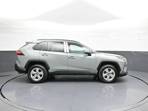Certified 2020 Toyota RAV4 XLE w/ Convenience Package AWD/4WD image 5