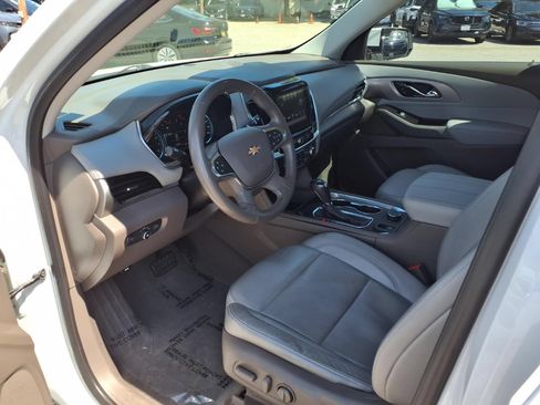 Used 2019 Chevrolet Traverse LT FWD image 15