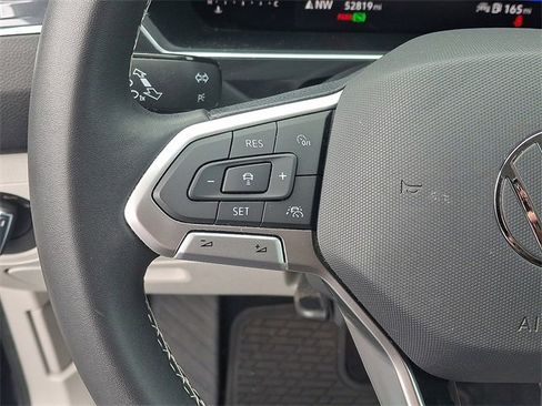 Used 2022 Volkswagen Tiguan SE image 20