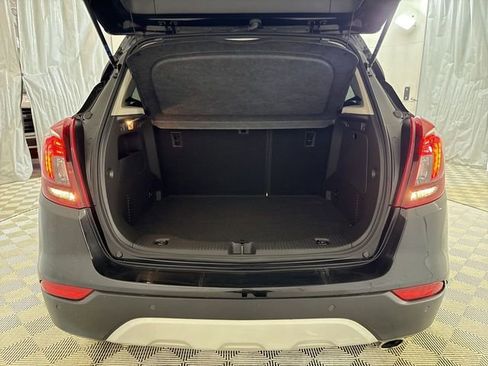 Used 2022 Buick Encore Preferred w/ Safety Package II image 30