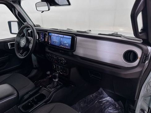Used 2024 Jeep Wrangler Unlimited Sport AWD/4WD image 27