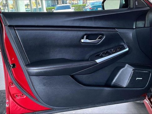 Used 2023 Nissan Sentra SR w/ SR Premium Package image 20