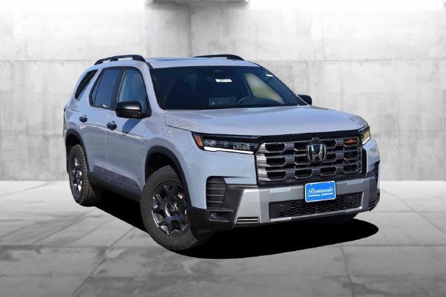 New 2026 Honda Pilot TrailSport image 2