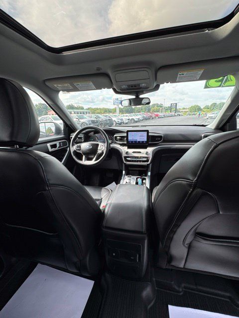 Used 2023 Ford Explorer XLT w/ Equipment Group 202A AWD/4WD image 25