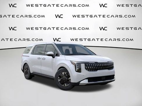 Used 2026 Kia Carnival LXS FWD image 11