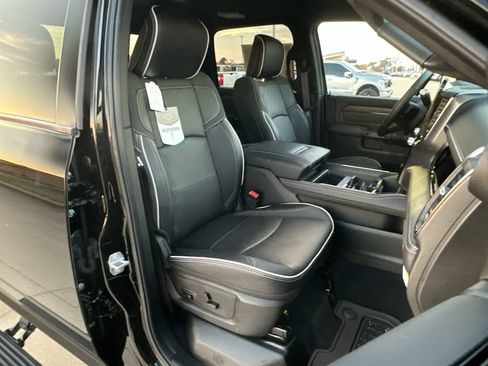 Used 2025 RAM 3500 Limited image 23