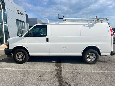 Used 2021 Chevrolet Express 2500 w/ Driver Convenience Package RWD image 1