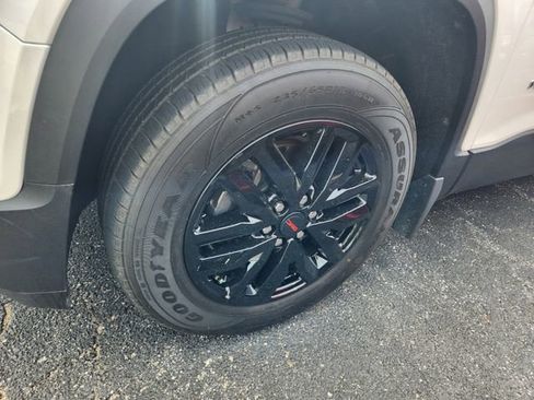 Used 2019 GMC Acadia SLT AWD/4WD image 22