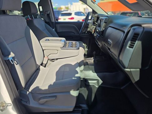 Used 2018 Chevrolet Silverado 1500 Custom w/ Trailering Package image 10