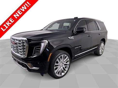 Used 2025 GMC Yukon Denali w/ Denali Reserve Package image 4
