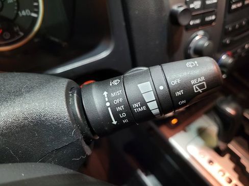 Used 2015 Nissan Armada Platinum image 49