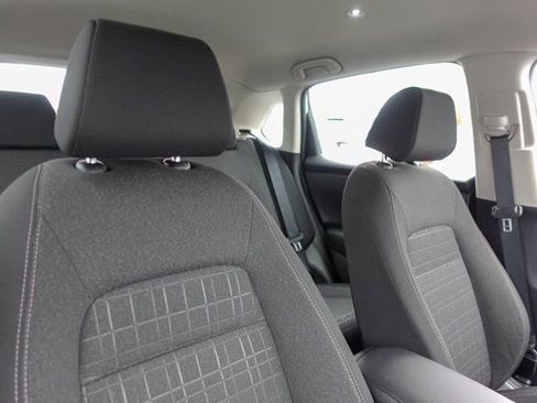 Used 2025 Honda HR-V LX image 15