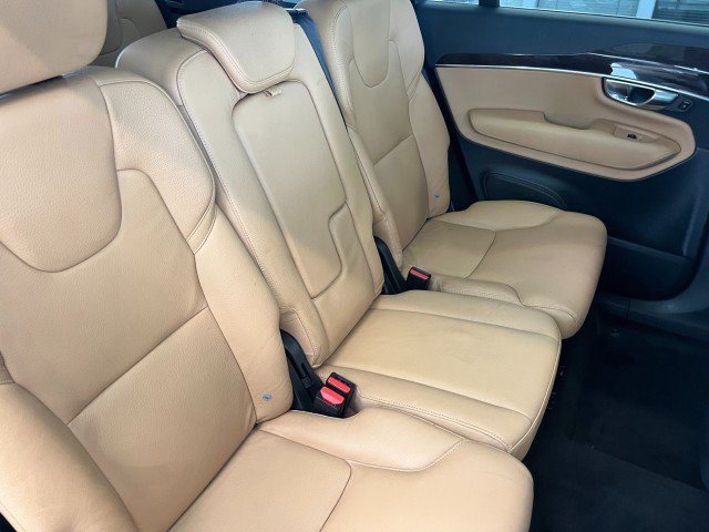 Used 2018 Volvo XC90 T6 Momentum w/ Momentum Plus Package AWD/4WD image 25