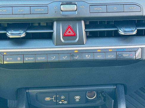 New 2025 Kia K4 LXS image 15