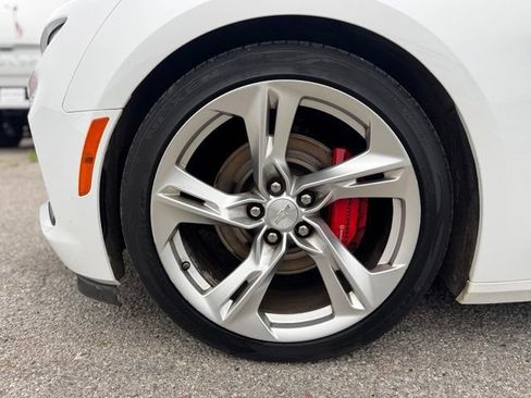 Used 2020 Chevrolet Camaro SS RWD image 8