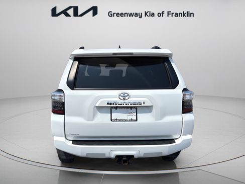 Used 2021 Toyota 4Runner SR5 Premium w/ Moonroof Package AWD/4WD image 6