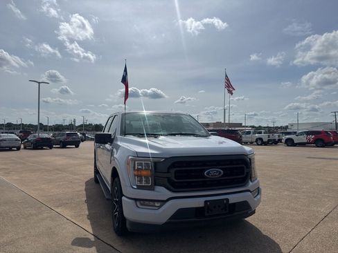 Used 2022 Ford F150 XLT w/ Equipment Group 302A High RWD image 3