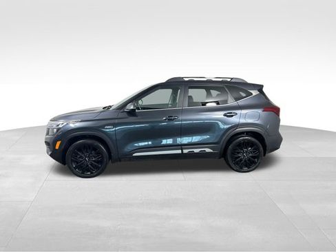 Used 2022 Kia Seltos Nightfall Edition image 3