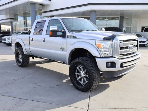 Used 2016 Ford F350 Platinum w/ FX4 Off-Road Package AWD/4WD image 8