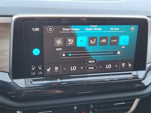 Used 2024 Volkswagen Atlas SE w/ Black Wheel Package image 19