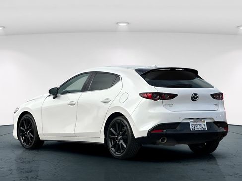 Used 2021 MAZDA MAZDA3 Hatchback w/Premium Plus Pkg image 4