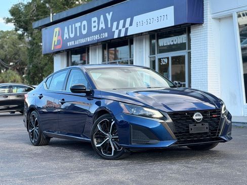 Used 2024 Nissan Altima 2.5 SR FWD image 5