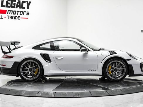 Used 2018 Porsche 911 GT2 RS RWD image 5