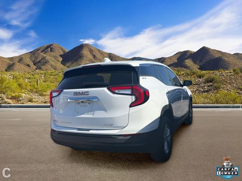 Used 2023 GMC Terrain SLE w/ Driver Convenience Package AWD/4WD image 4