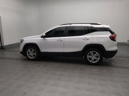 Used 2022 GMC Terrain SLE w/ Driver Convenience Package FWD image 3