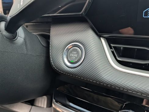 New 2027 Chevrolet Equinox LT FWD image 24