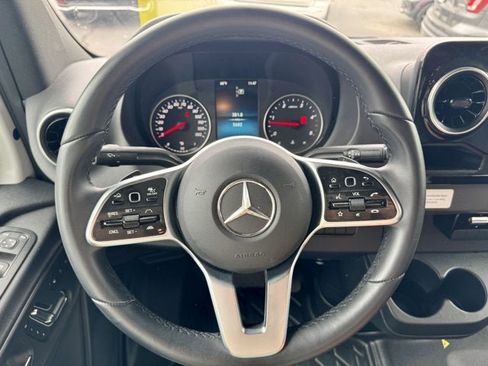 Used 2022 Mercedes-Benz Sprinter 3500 image 13