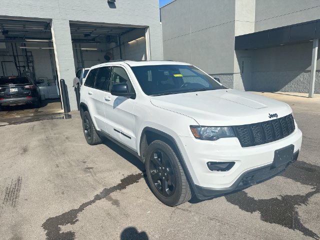 Used 2020 Jeep Grand Cherokee Laredo AWD/4WD image 12