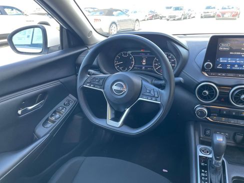Used 2025 Nissan Sentra SV image 32