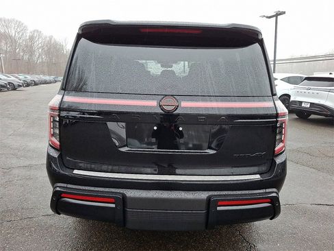 Used 2025 Nissan Armada PRO-4X image 6