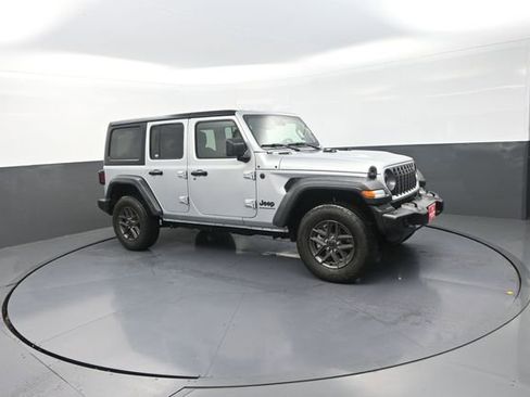 Used 2024 Jeep Wrangler Unlimited Sport AWD/4WD image 27