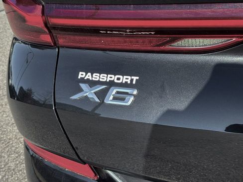 New 2026 BMW X6 xDrive40i w/ Climate Comfort Package image 4