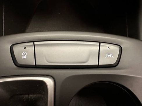 Used 2025 Chevrolet Trax LS FWD image 13