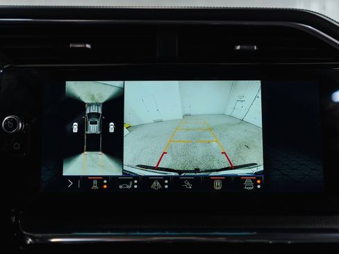 Used 2024 GMC Sierra 2500 Denali w/ Denali Reserve Package image 16