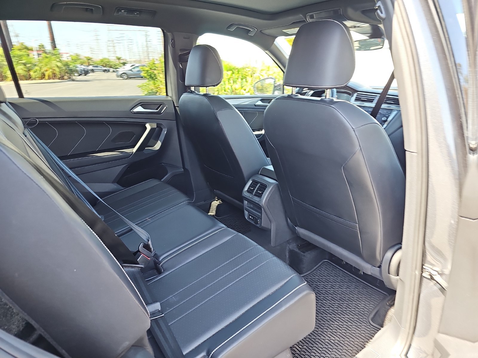 Certified 2024 Volkswagen Tiguan SE R-Line FWD image 14